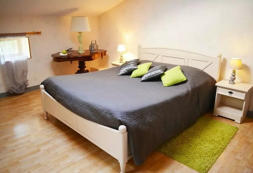 ベッドアンドブレックファースト Chez Moutier