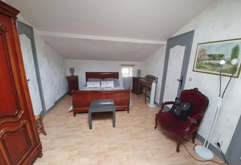 ベッドアンドブレックファースト Chez Moutier