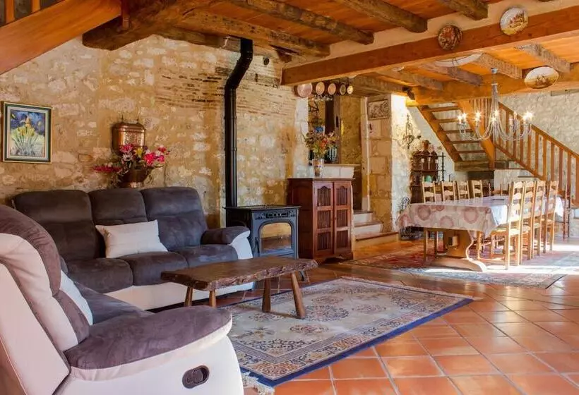 ベッドアンドブレックファースト Chez Moutier