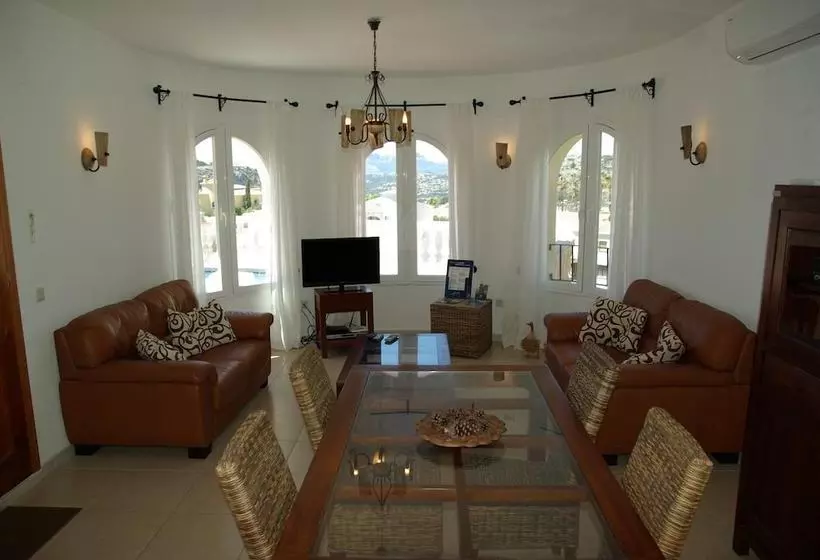 Villa Sally