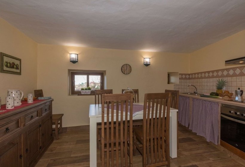 Casa Vacacional En El Centro De Moya