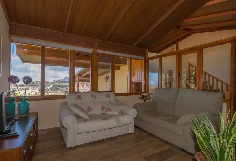 Casa Vacacional En El Centro De Moya