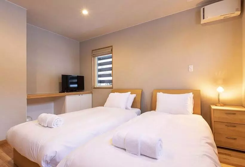 Hotelli Casi 67 Chalet