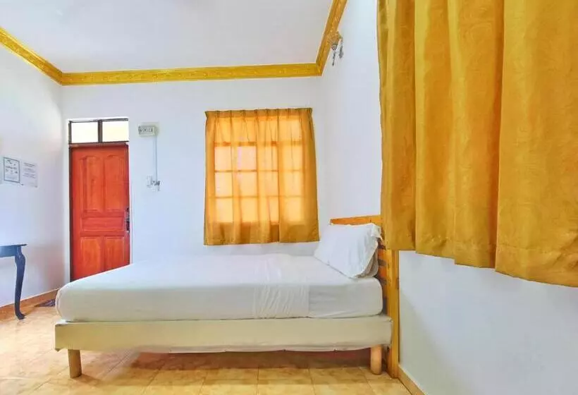 Hotelli Chalet Yunie Marang By Rvh