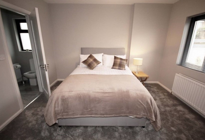 Malone Premium Cottage City Centre Access