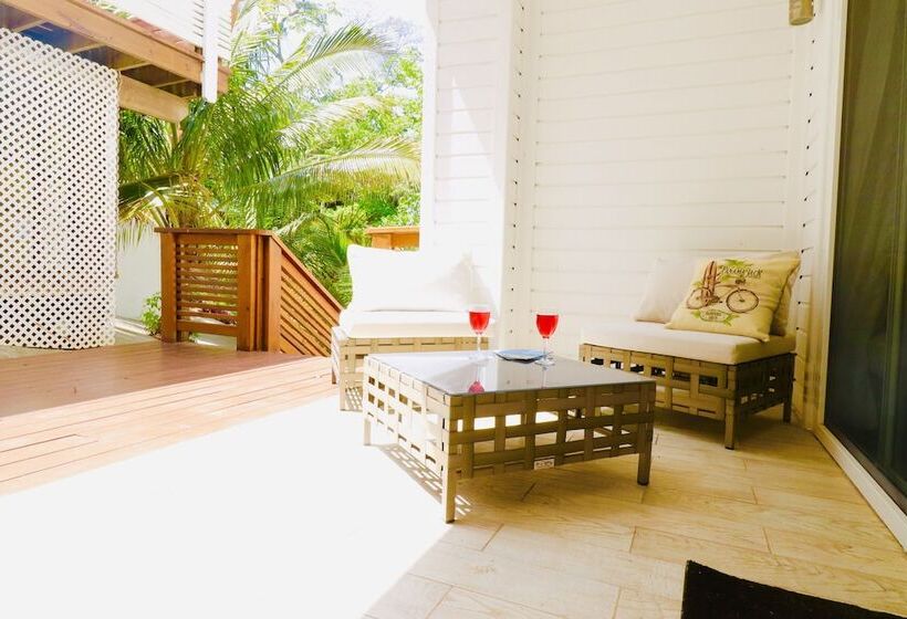 پانسیون Ananta Sun