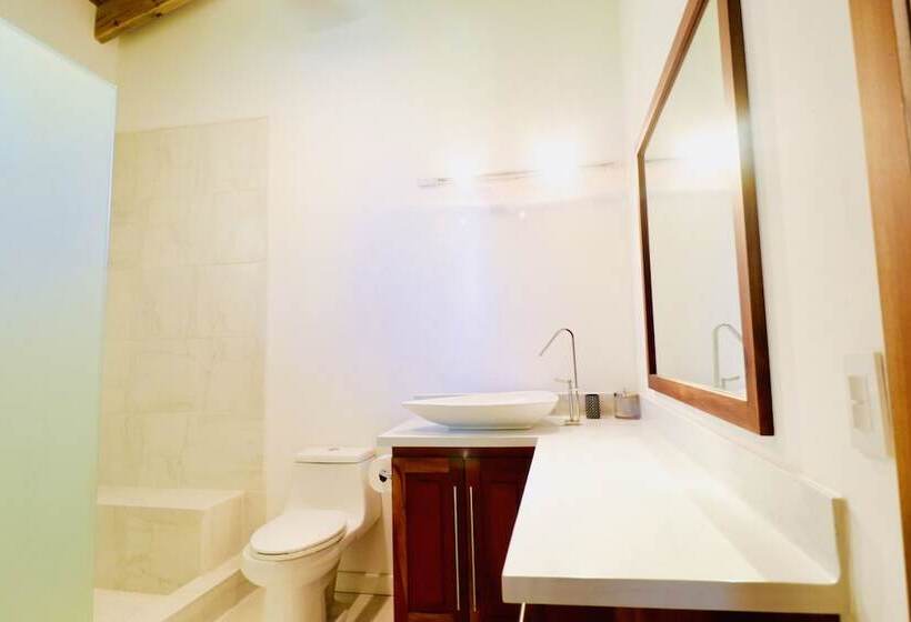 پانسیون Ananta Sun