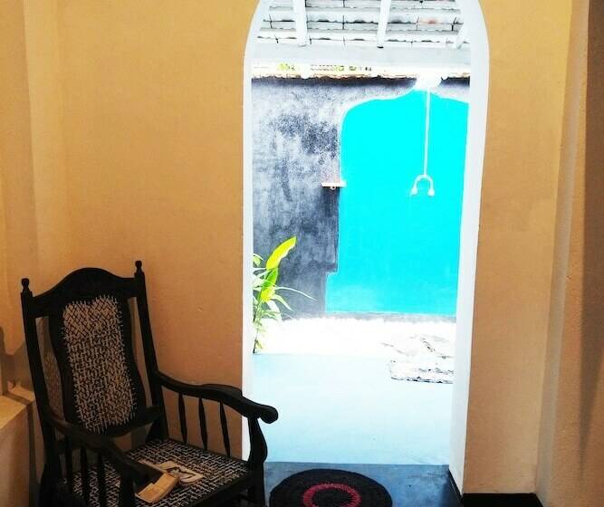 פנסיון Kayumanis House Tangalle