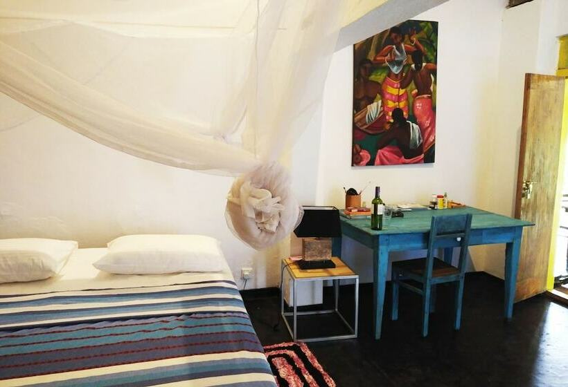 פנסיון Kayumanis House Tangalle