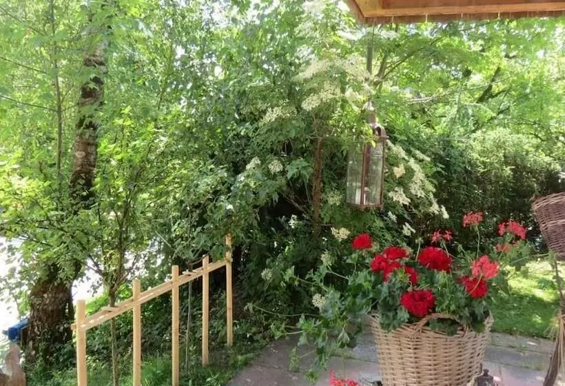 ペンション Landhaus Am Arzbach