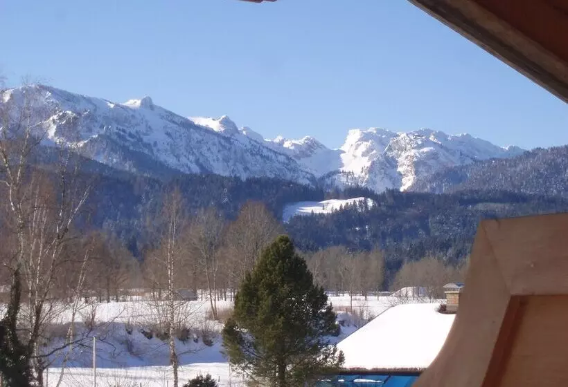 ペンション Landhaus Am Arzbach