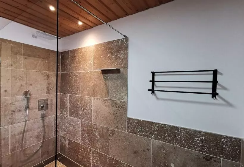 ペンション Landhaus Am Arzbach