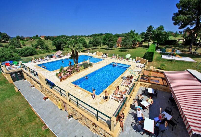 Курорт Combas Village De Gites