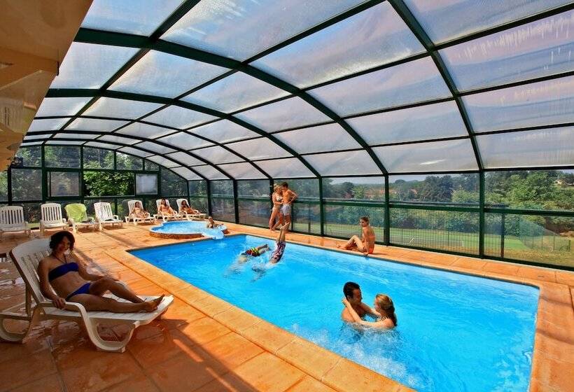 Курорт Combas Village De Gites