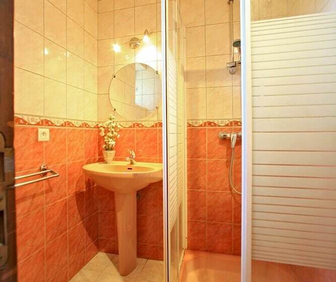 Курорт Combas Village De Gites