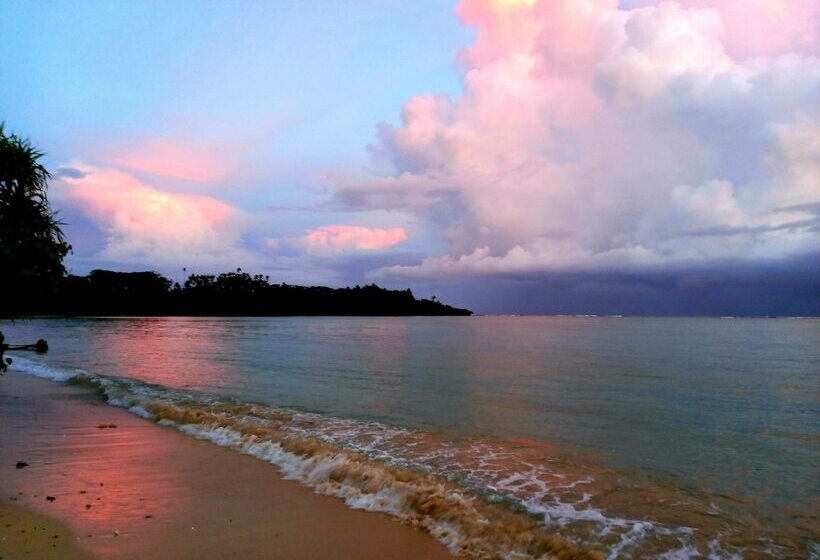 Sigasiga Sands Boutique Resort