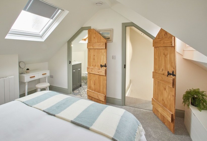 Threadneedle Cottage