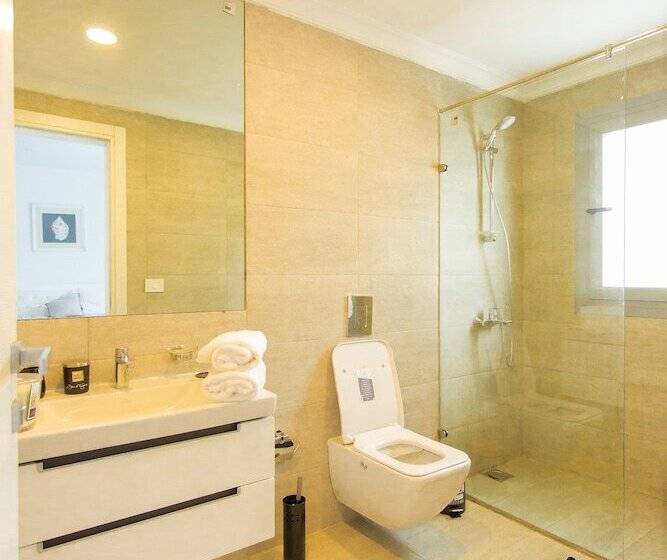 Accra Luxury Apartments At The Lul Water