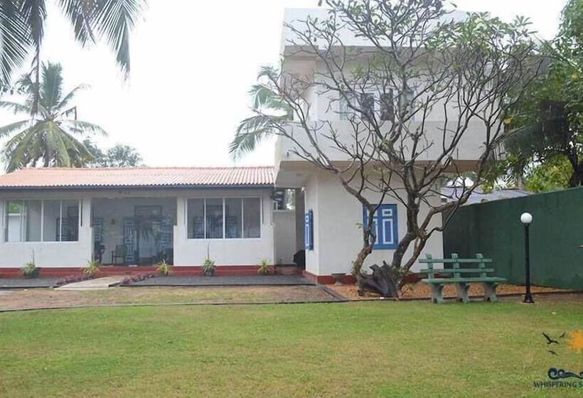 צימר Villa Whispering Shells