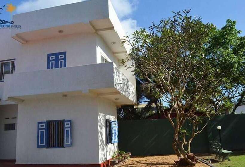 צימר Villa Whispering Shells