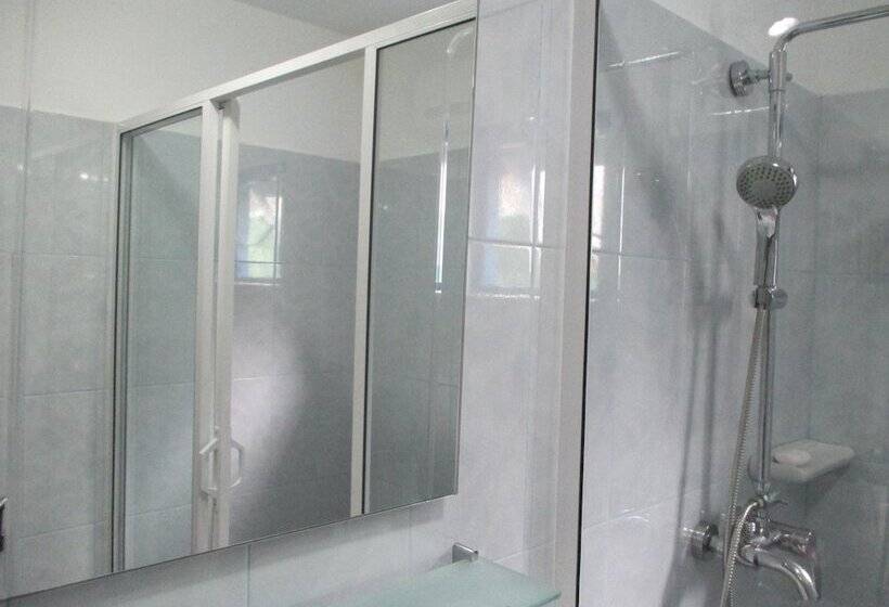 צימר Villa Whispering Shells