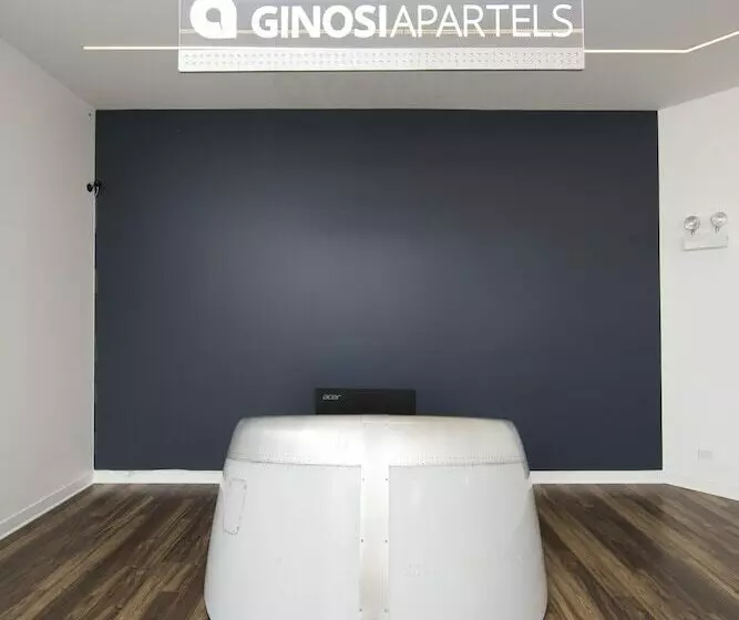 Ginosi 747 Apartel