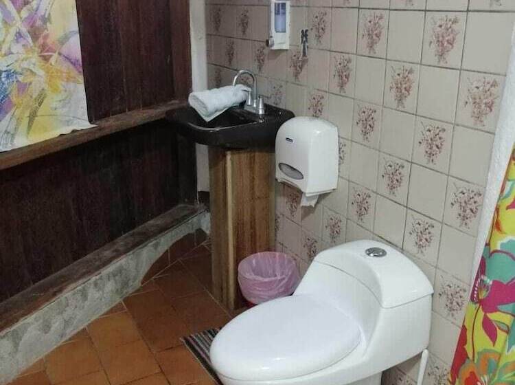 هتل Chalet Y Cabinas Hibiscus