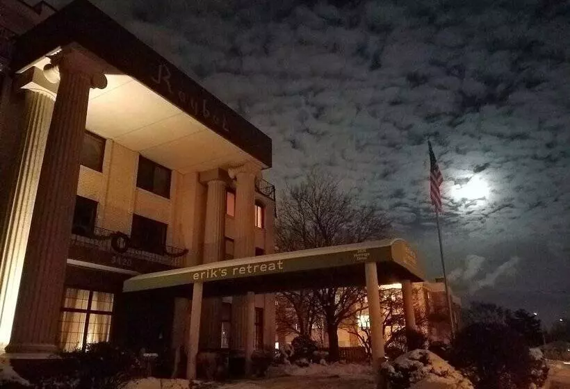 ホテル Erik S Retreat