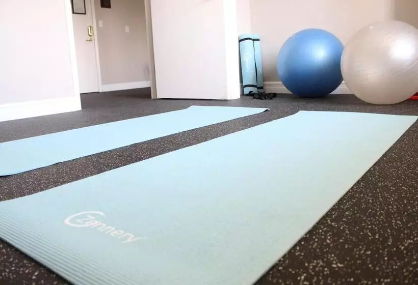 ホテル Erik S Retreat