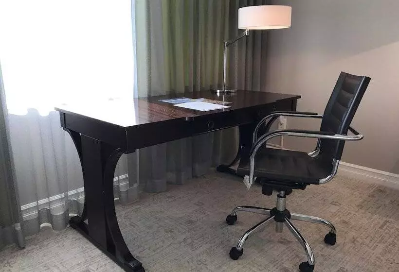 ホテル Erik S Retreat