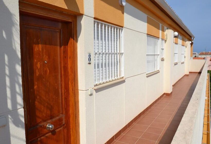 Kione Villamar Habitat