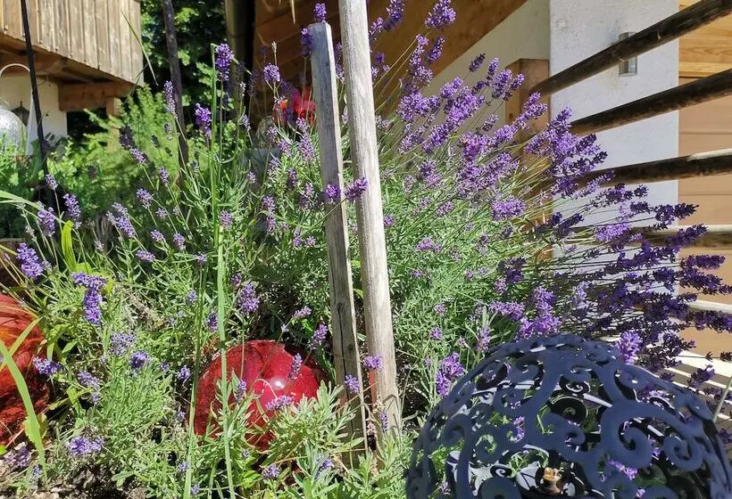 Majatalo Ferienwohnung Landhaus Alpinum