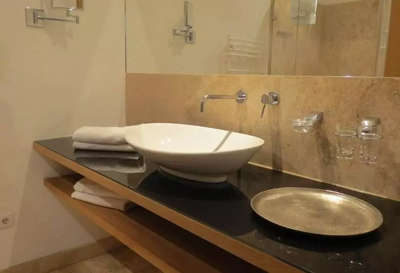 Majatalo Ferienwohnung Landhaus Alpinum