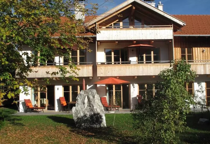 Majatalo Ferienwohnung Landhaus Alpinum