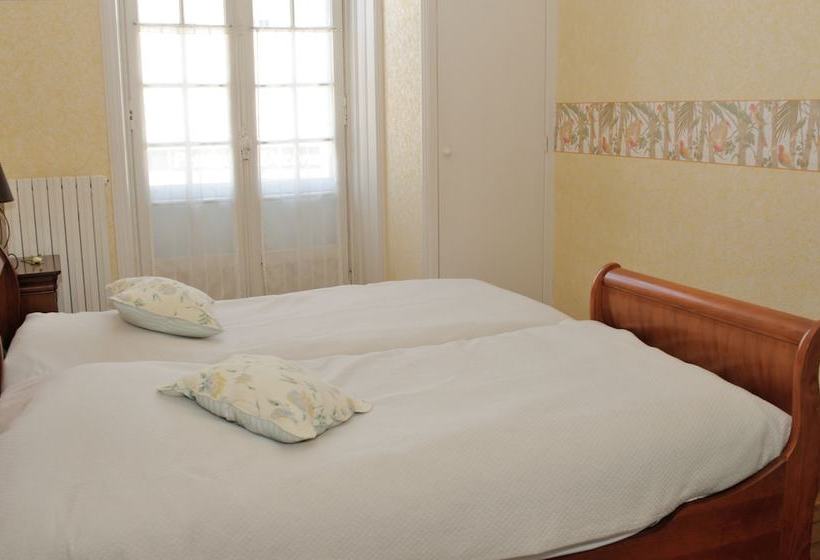 פנסיון Résidence Du Château