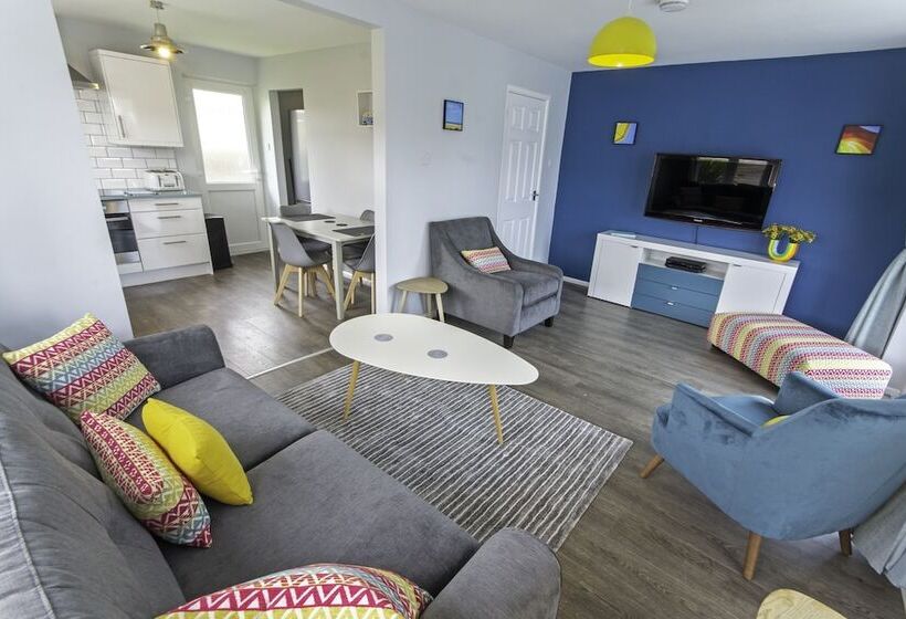 Sandbanks Sleeps 4 Beach Pass & 1 Dog