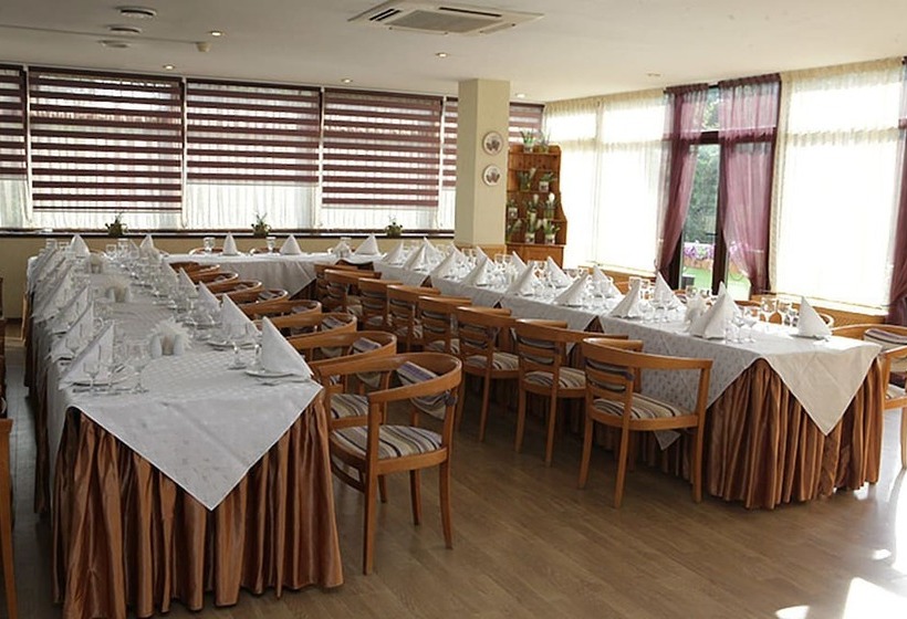 בית מלון כפרי Baltiets Resort