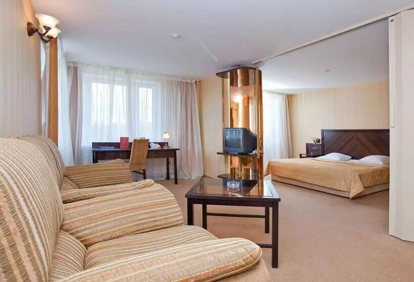 בית מלון כפרי Baltiets Resort