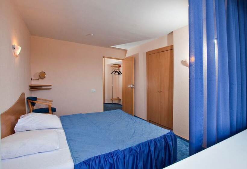 בית מלון כפרי Baltiets Resort