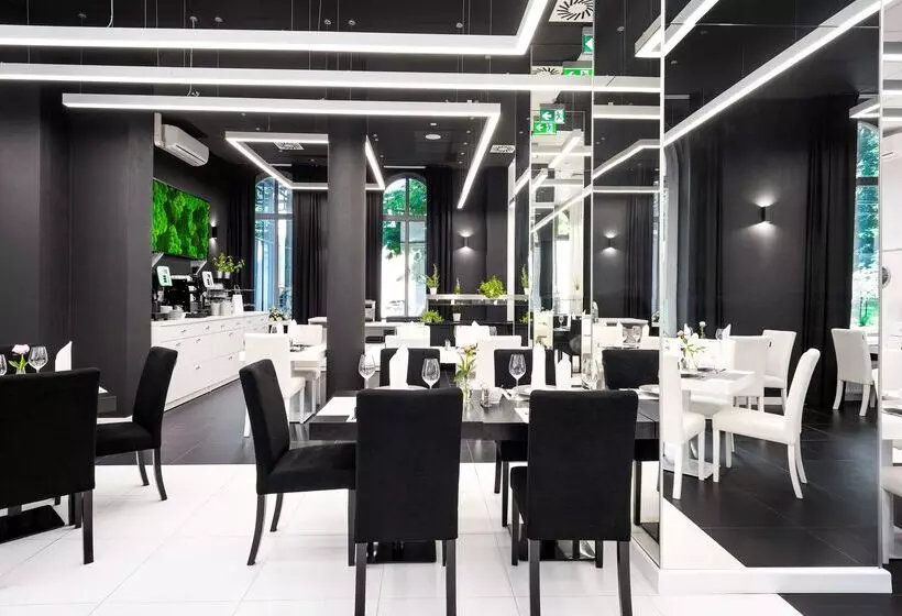 فندق Best Western Plus Krakow Old Town