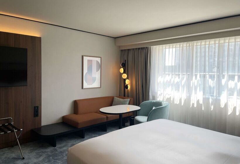 ホテル Hilton Paris La Defense