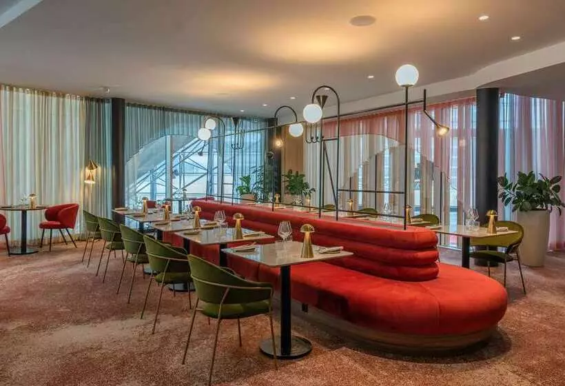 هتل Hilton Paris La Defense