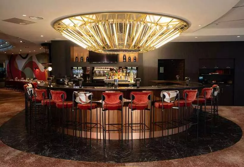 هتل Hilton Paris La Defense