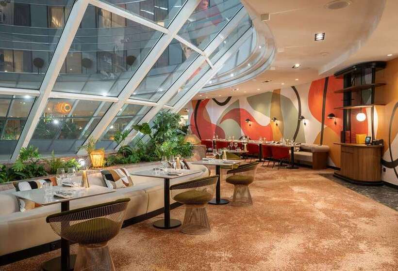 ホテル Hilton Paris La Defense