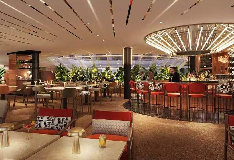 هتل Hilton Paris La Defense