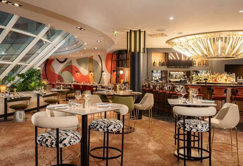 ホテル Hilton Paris La Defense