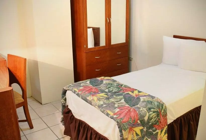 فندق Howard Johnson Inn Plaza de Armas Old San Juan