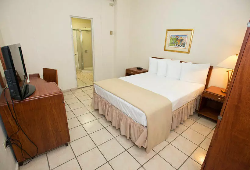 فندق Howard Johnson Inn Plaza de Armas Old San Juan