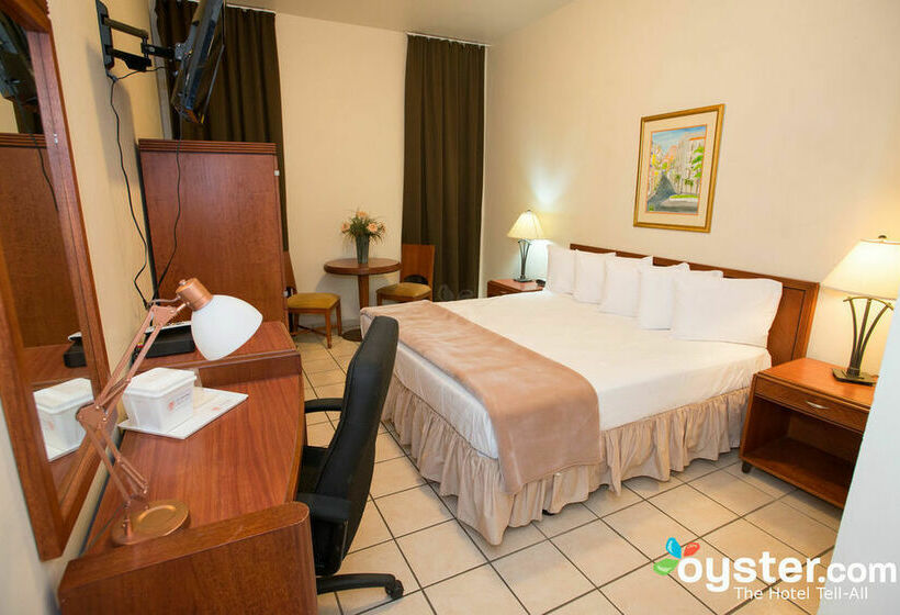 فندق Howard Johnson Inn Plaza de Armas Old San Juan