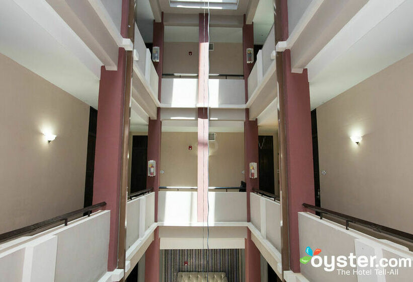 فندق Howard Johnson Inn Plaza de Armas Old San Juan